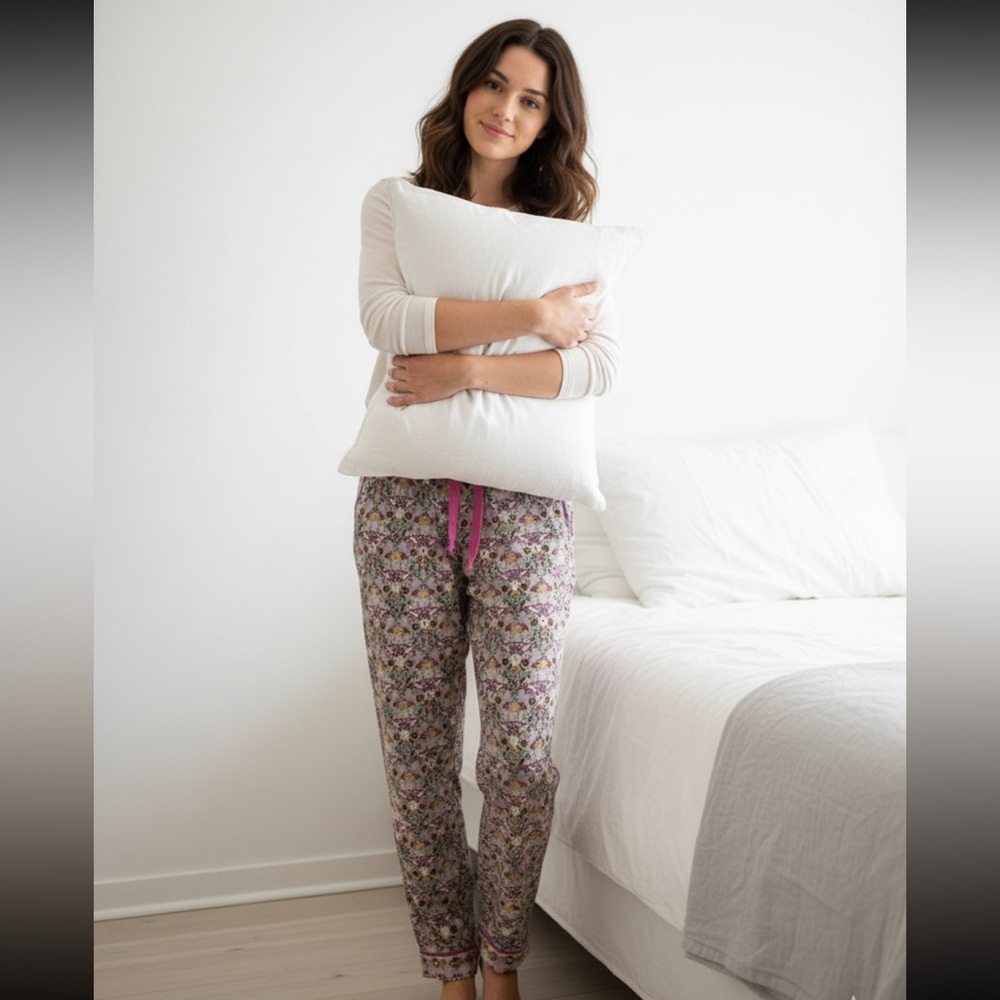 Fatface Floral Patterned Pajama lounge pants with bird accents